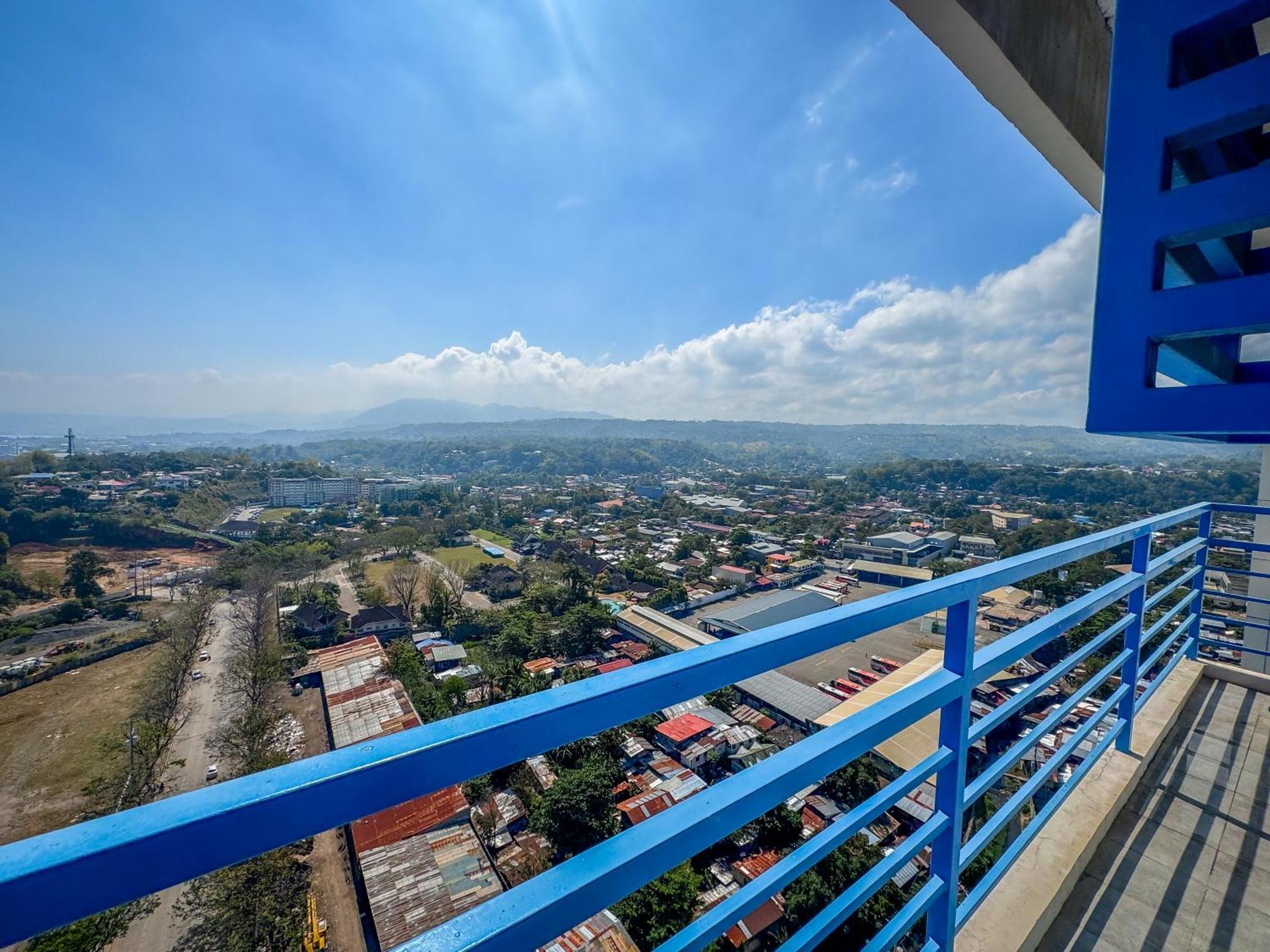 The Loop 2Br Fully Furnished Corner Unit W Balcony Apartment Cagayan de Oro Exterior photo